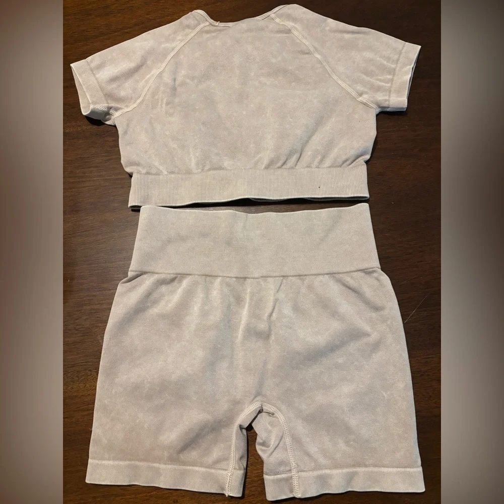 Women's Athletic Shorts Set in Light Gray - Picture 2 of 4